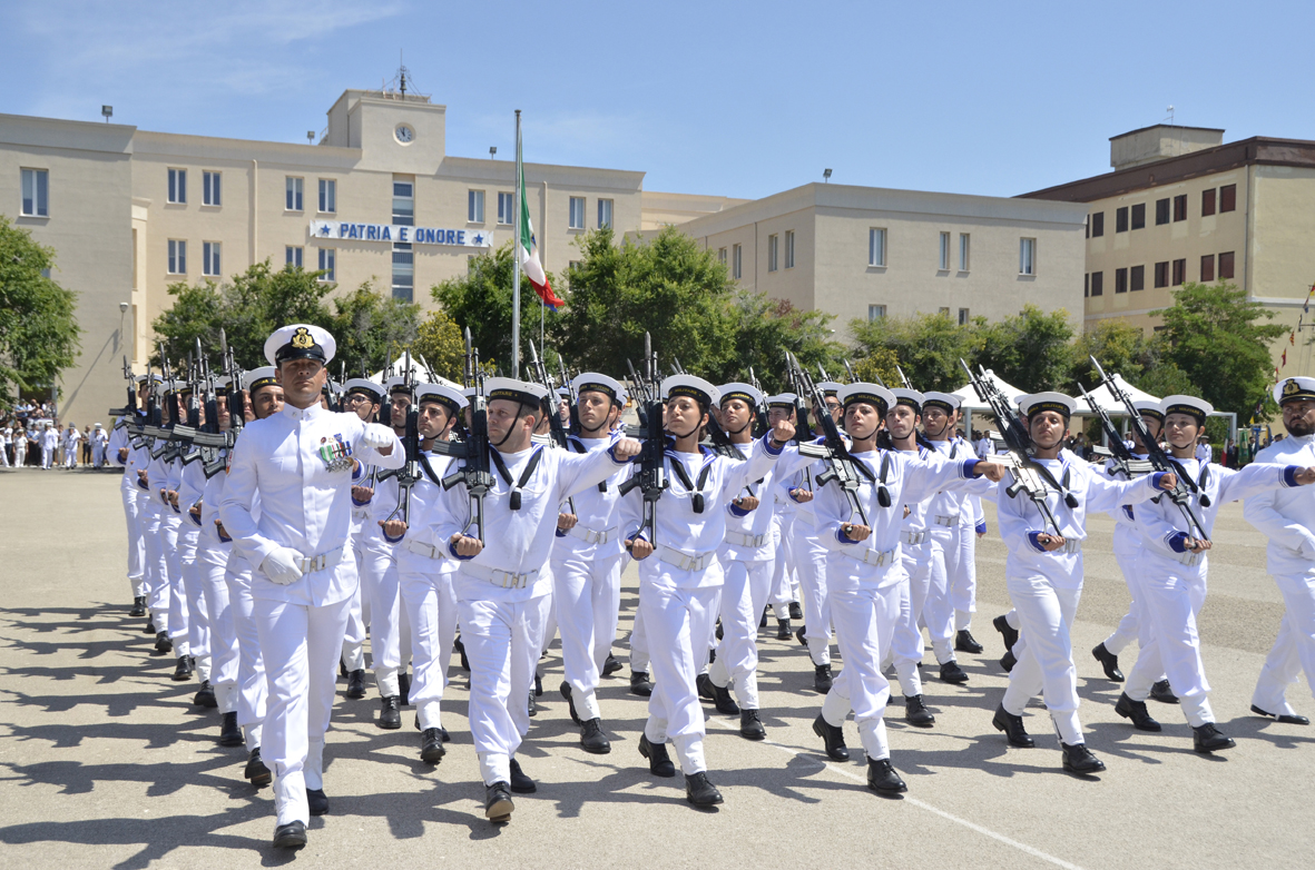11_06_2016 MARISCUOLA TARANTO GIURAMENTO SOLENNE DEL 18 CORSO MA