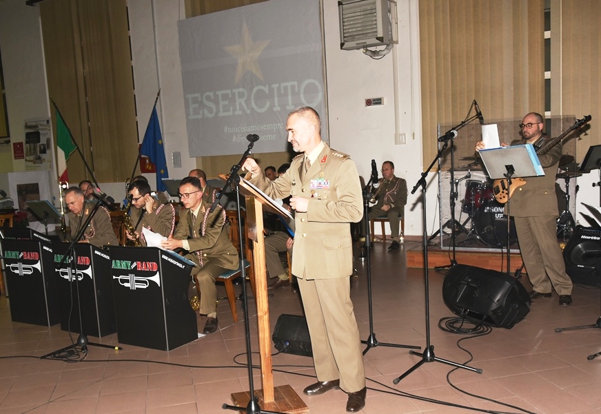 Foto n. 13 Concerto di NatalePresentazione di ClendEsercito - Col Maurizio NAPOLETANO