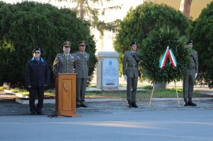 Deposizione corona al Monumento ai Caduti