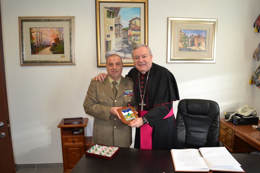 Foto 4 Col. Iovinelli e S.E. Marcianò