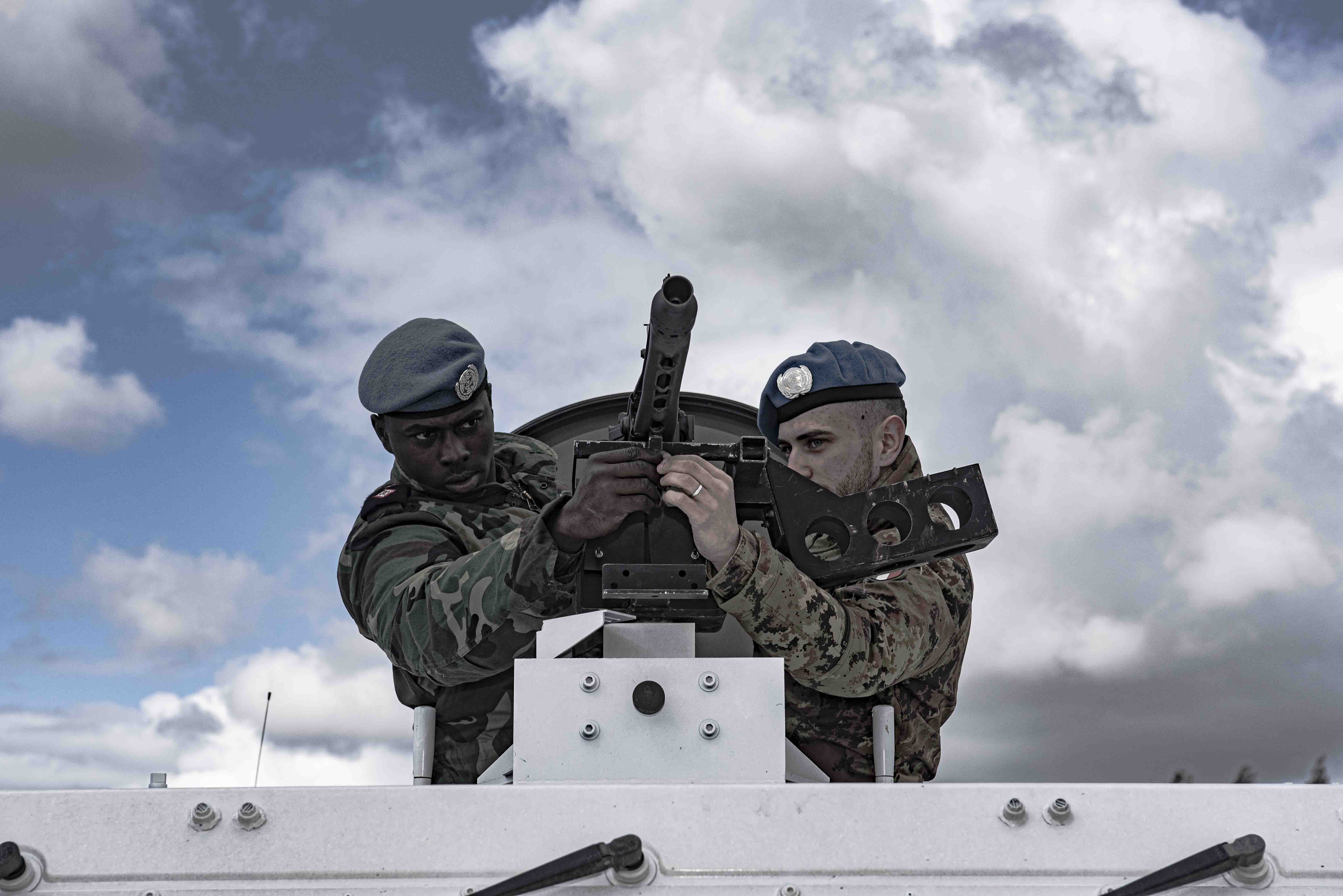 2- fase della familiarizzazione con armi, mezzi e materiali