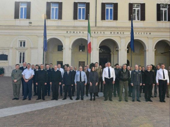 9b4ec9e1-5075-4269-9f13-5b27f92f33323Medium