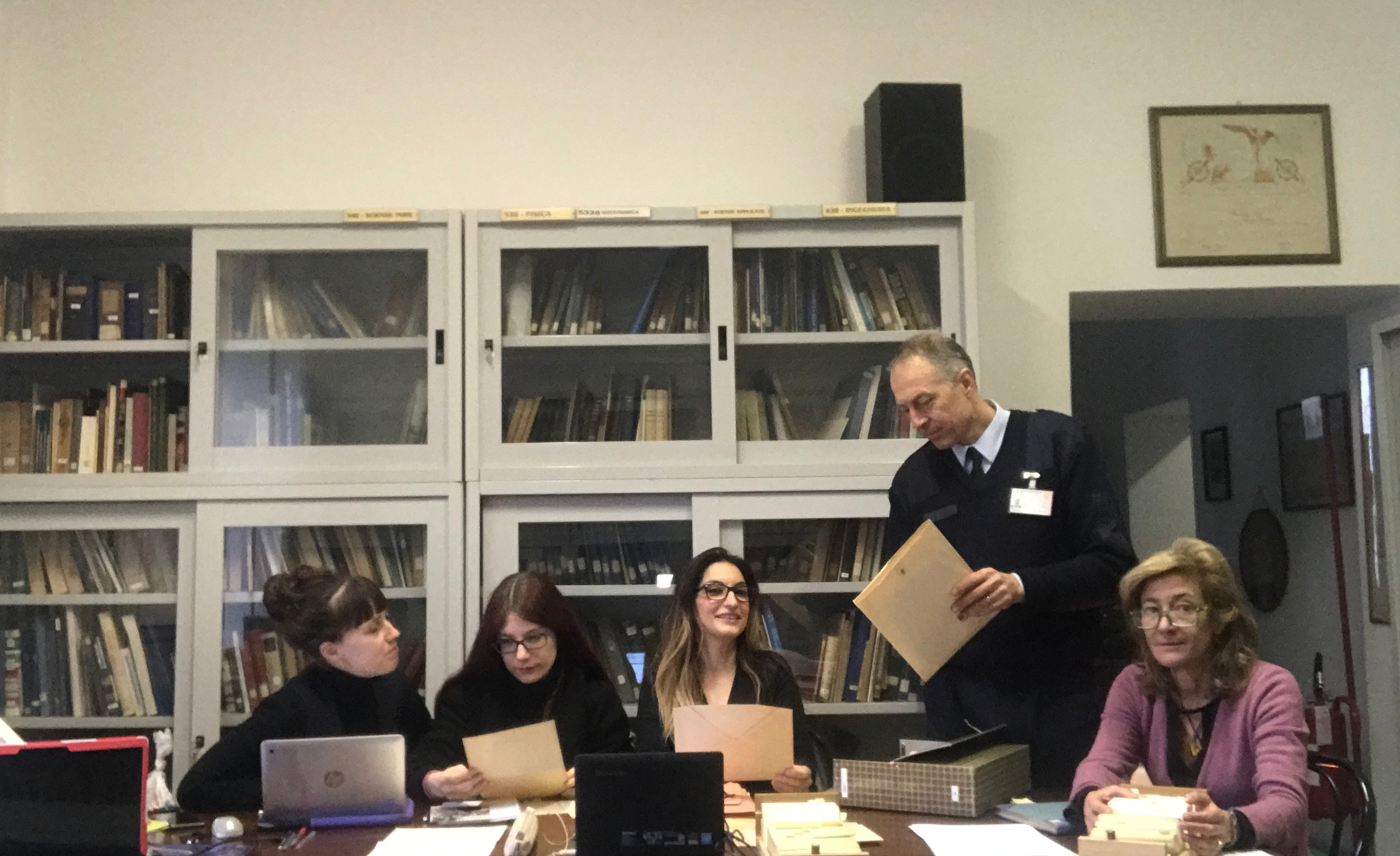 Da destra Elisabetta Cerchiari, 1° Lgt Luciano De Luca, Alessia A. Glielmi, Jessica Rosignoli, Marta Carnevali.