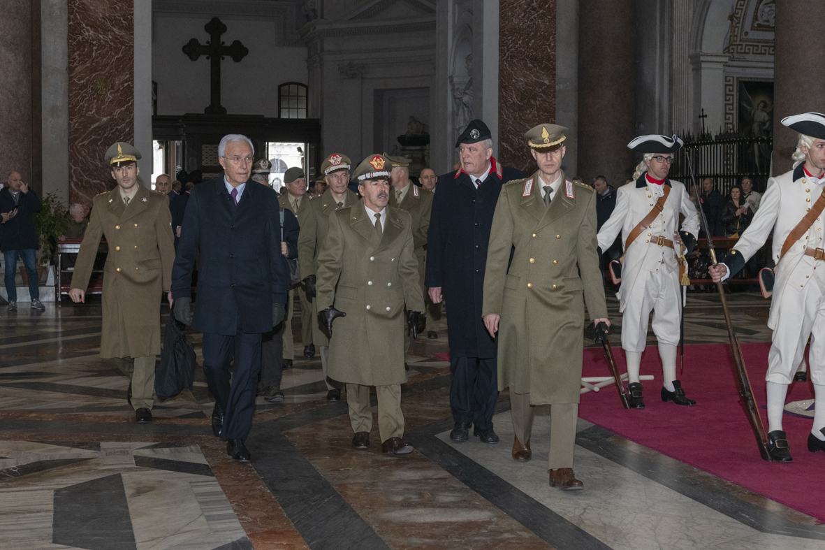 Esercito-rispetto-tradizione1