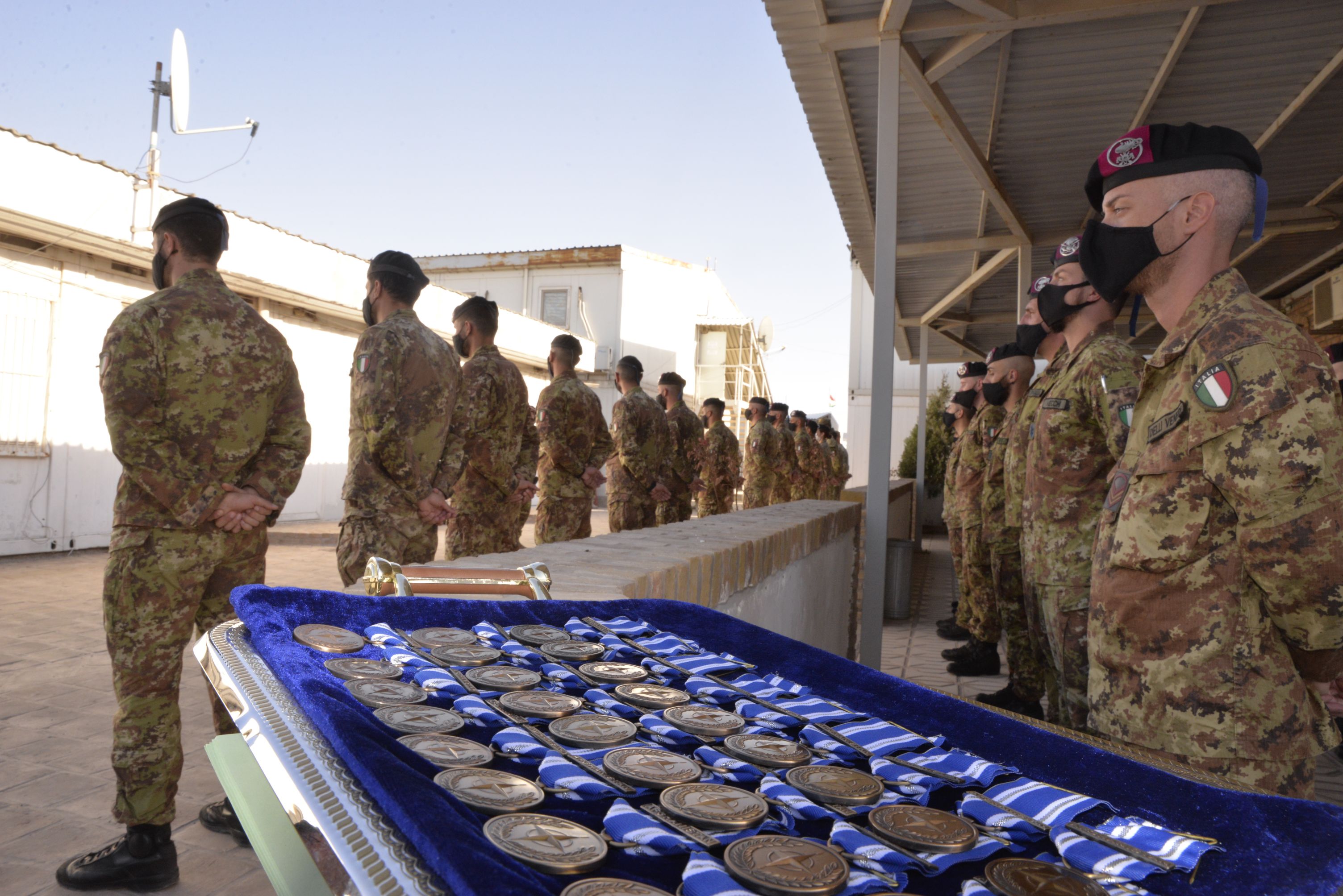 2. Un momento della cerimonia di consegna