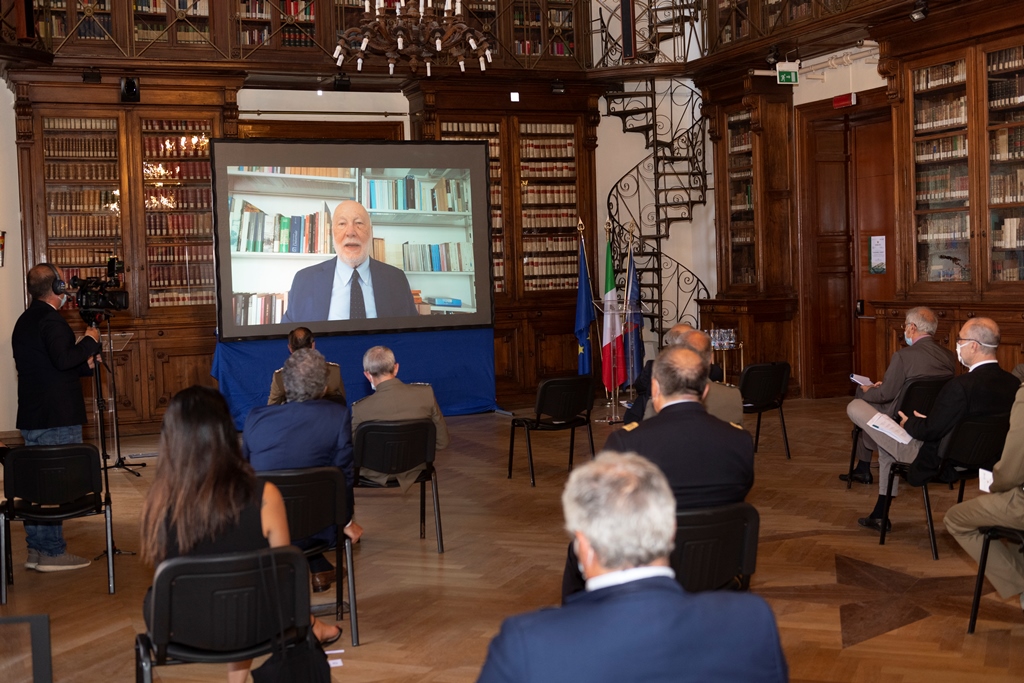 Il Prof Domenico De Masi in collegamento