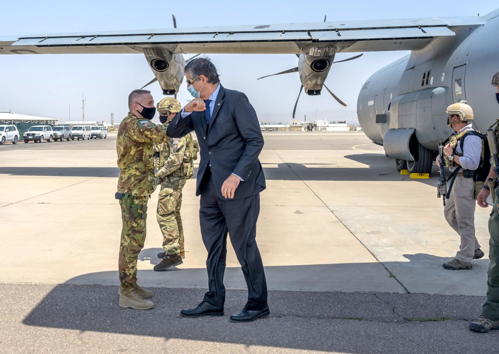 Afghanistan, l’ambasciatore italiano Stefano Pontecorvo visita il TAAC-WEST di&nbsp;Herat
