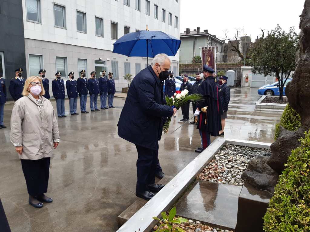 Polizia di Stato, Udine, posa di 9 pietre d’inciampo a memoria degli appartenenti alla Questura di Udine deportati nel&nbsp;1944