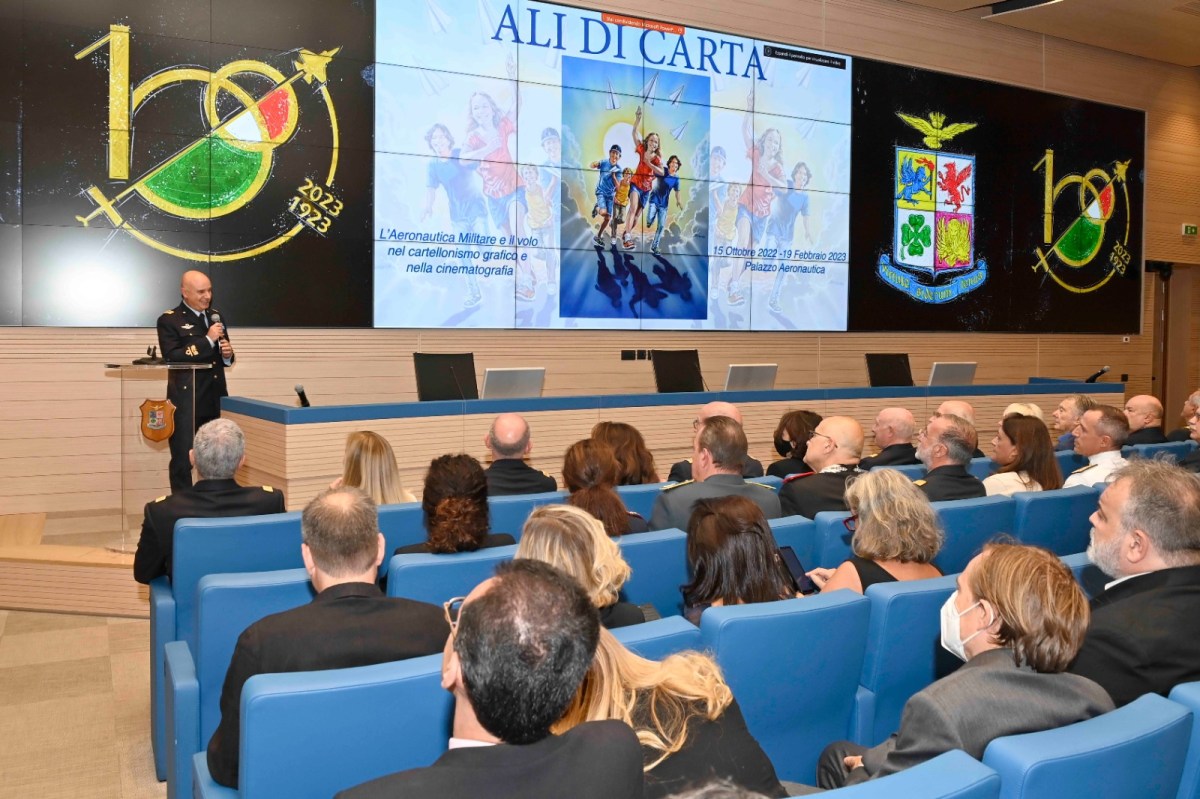 Military News From Italy CULTURA: APERTA A ROMA LA MOSTRA “ALI DI CARTA ...