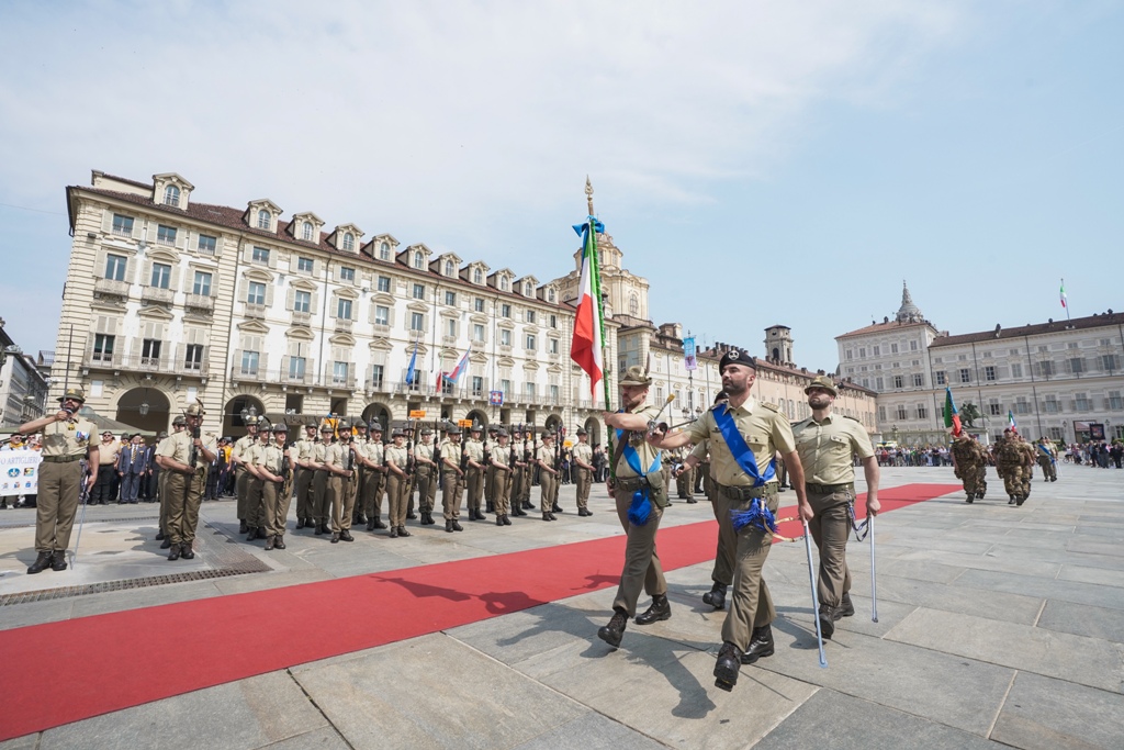 XXXI raduno nazionale degli artiglieri, celebrati a Torino i cento anni&nbsp;dell’ANArtI