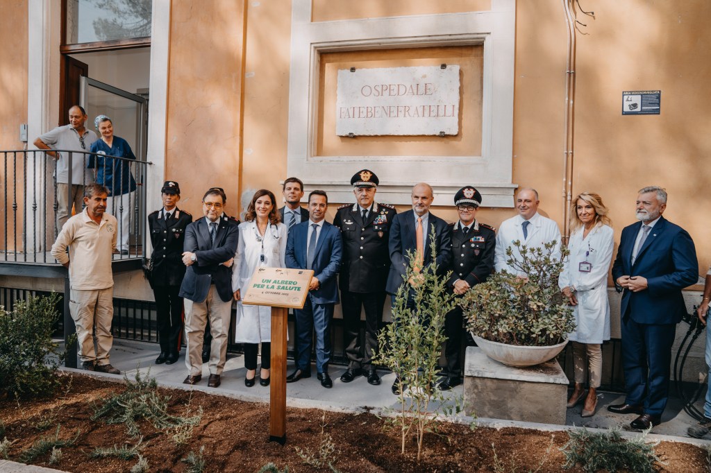 L’approccio One Health entra negli ospedali. Nasce ‘Un albero per la salute’ il progetto Fadoi-Carabinieri raggruppamento&nbsp;biodiversità