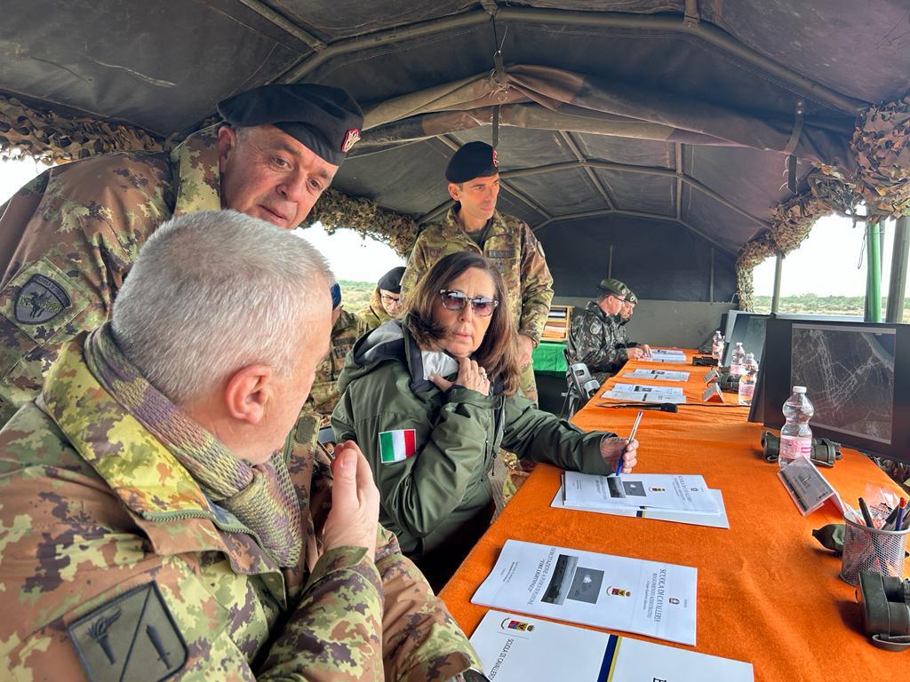 Difesa, SSSD Isabella Rauti in visita alla Scuola di Cavalleria di&nbsp;Lecce