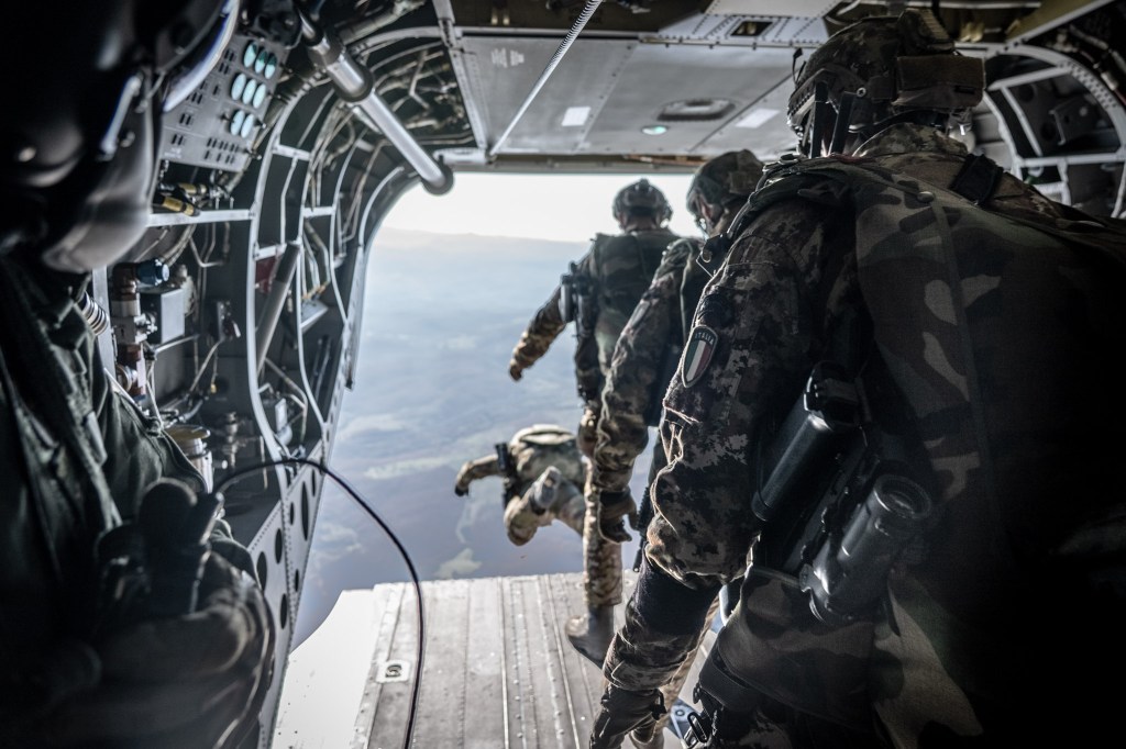 Brigata Folgore: 183° Nembo in&nbsp;addestramento