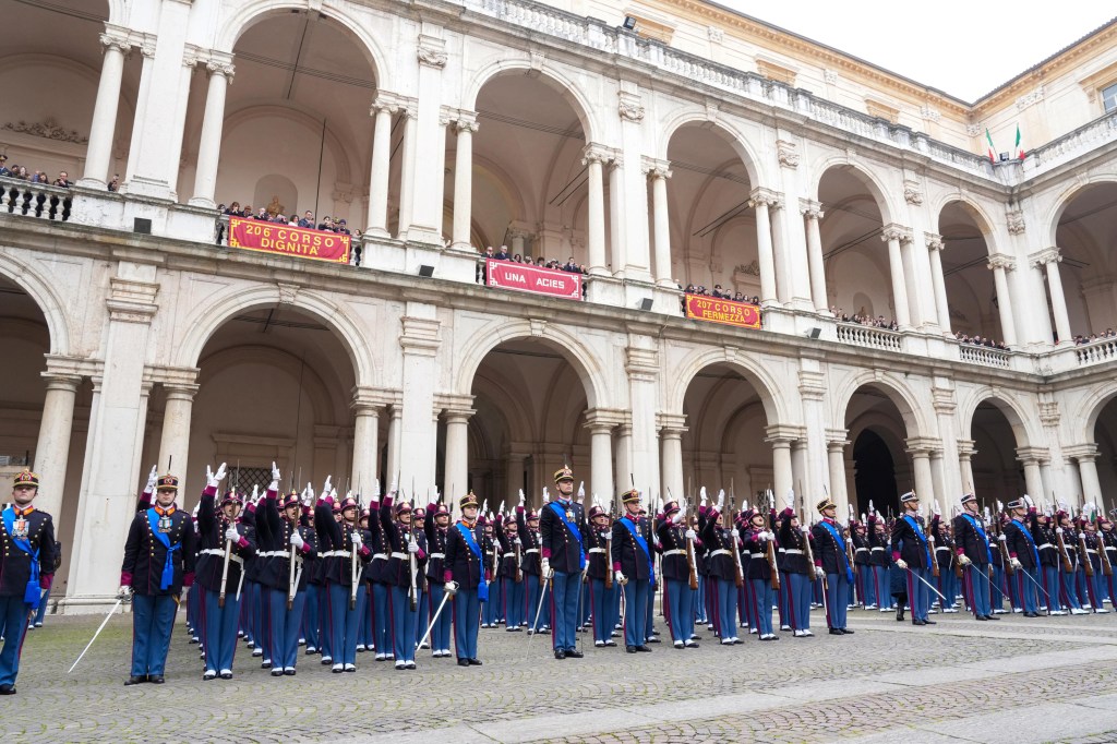 Accademia Militare di Modena. Gli allievi ufficiali del 207° corso “Fermezza” giurano fedeltà alla&nbsp;Repubblica